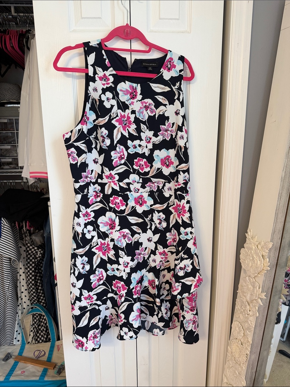 Good used condition banana republic blue floral dress size 16